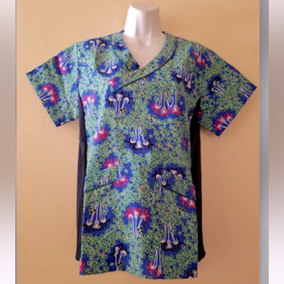 NWT Mar Scrub Top Womens Clover - Picture 1 of 2